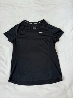 nike running shirt